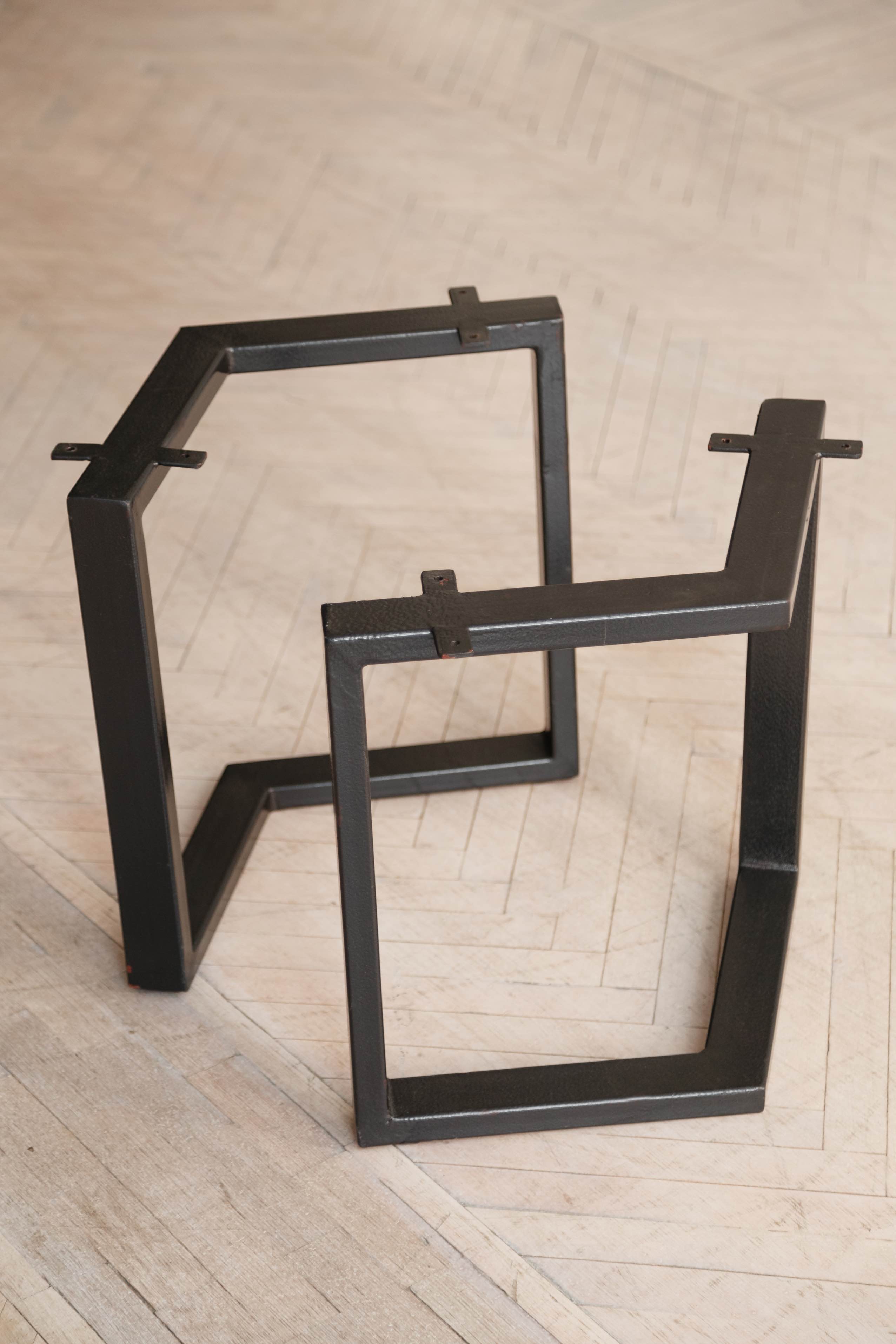 Подстолье из черного металла для журнального столика, h 450 мм